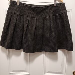 Chouyatou Women's Casual Plaid A-Line Wool Pleated Short Skirt Charcoal